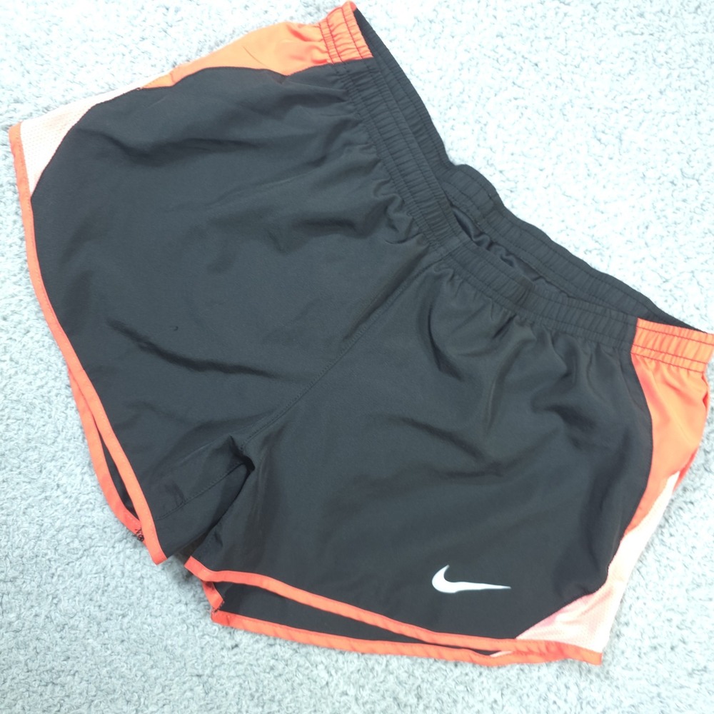 Nike Dri-Fit Running Shorts Women size Med Black Red Chile Liner Athletic‎